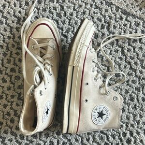 Parchment (off white) Converse Chuck 70 Hi Top Sneakers size 8 women/6 men